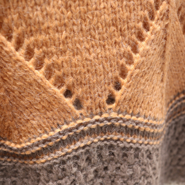 Χειμερινό γυναικείο πουλόβερ με στρογγυλη λαιμόκοψη