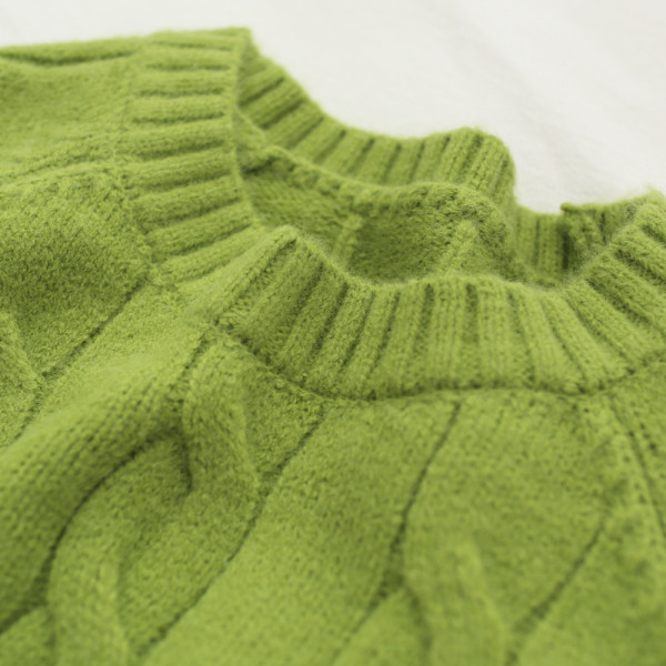 Χειμερινό γυναικείο πουλόβερ  με στρογγυλη λαιμόκοψη σύντομο σχέδιο σε διάφορα χρώματα