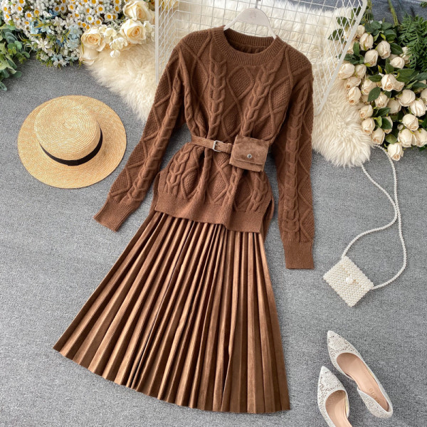 Két részből álló női alkalmi szett, mely egy pulóvert és egy szoknyát tartalmaz három színben