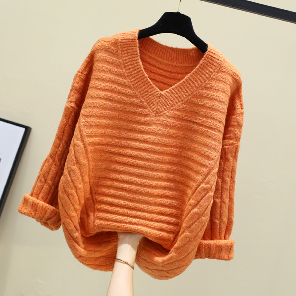 Női téli pulóver spitz nyakkivágással, többféle színben