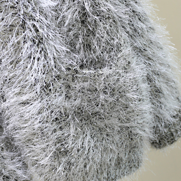 Női pehelymellény spitz nyakkivágással, több színben