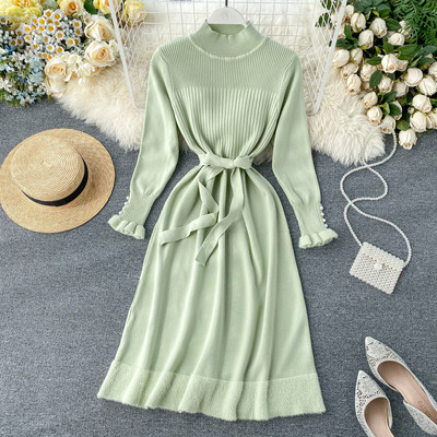 Alkalmi női ruha hosszú ujjal és övvel öt színben