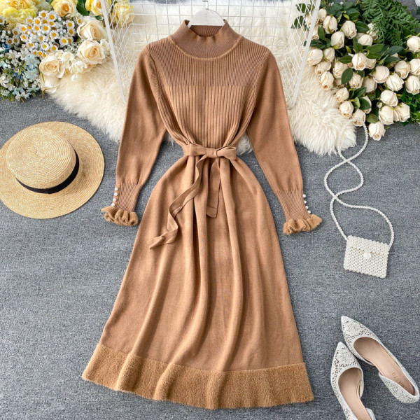 Alkalmi női ruha hosszú ujjal és övvel öt színben