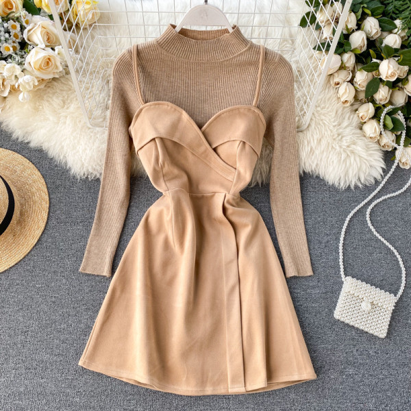 Modern női szett barna, fekete és bézs színű ruhával és blúzzal