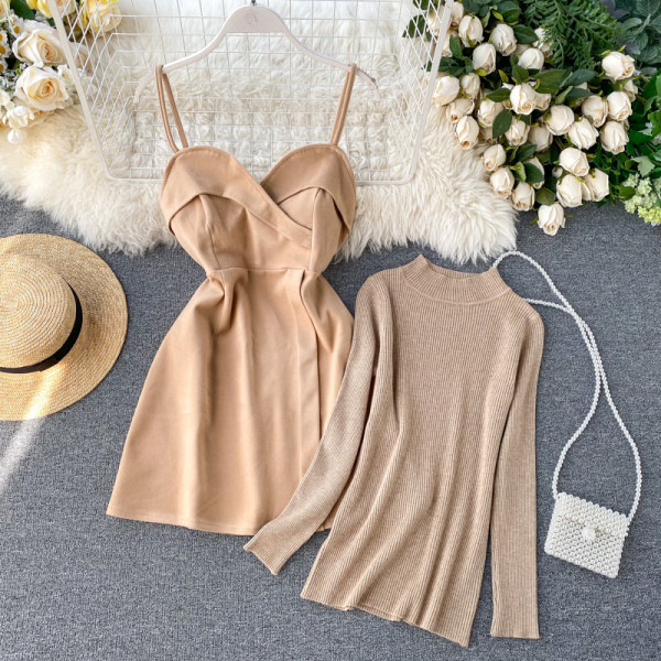 Modern női szett barna, fekete és bézs színű ruhával és blúzzal