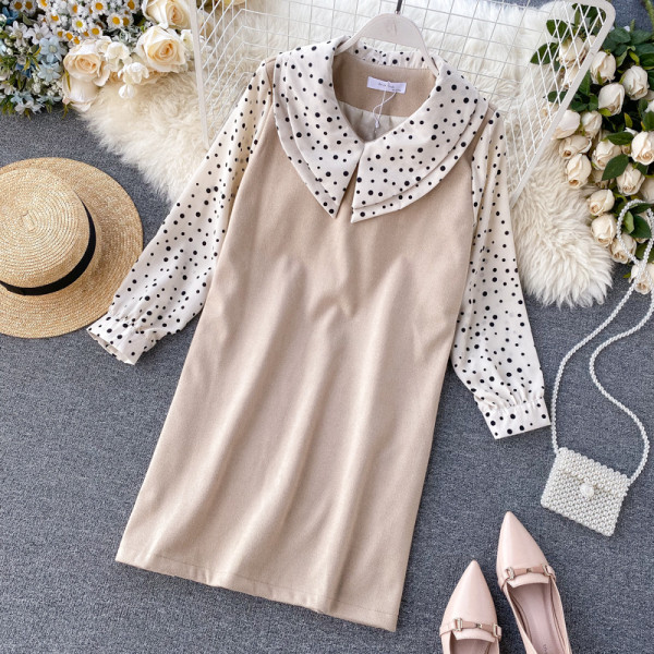 Modern női ruha ovális nyakkivágással és hosszú ujjú három színben