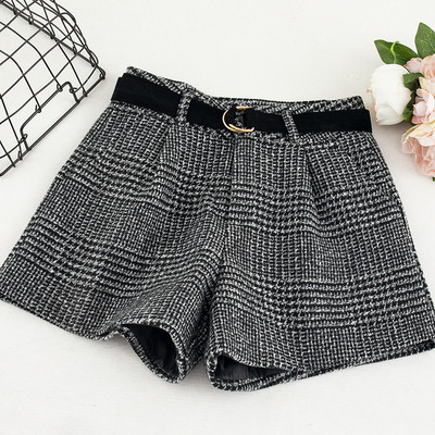 Női rövidnadrág három színben, magas derékkal és övvel