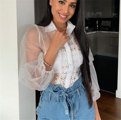Modern női ing csipkével és gombokkal fehér és fekete színben