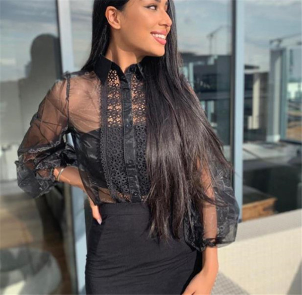 Modern női ing csipkével és gombokkal fehér és fekete színben