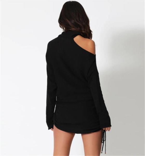 Modern női ruha csupasz váll és nyakkendős fekete színben