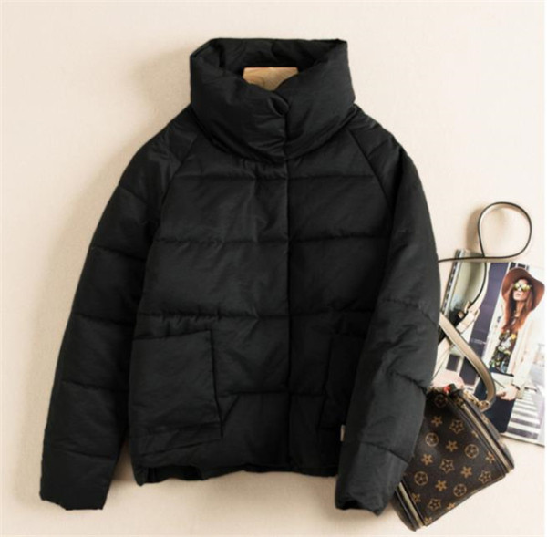 Modern női kabát magas gallérral és zsebekkel, négy színben