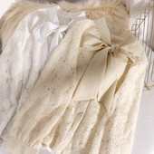 Modern női ing szalaggal és csipkével fekete, fehér és bézs színben