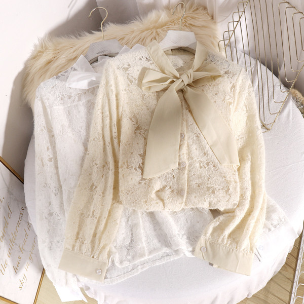 Modern női ing szalaggal és csipkével fekete, fehér és bézs színben