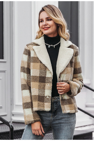 Modern női rövid kockás kabát gombokkal