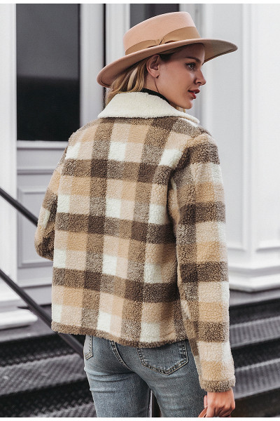 Modern női rövid kockás kabát gombokkal