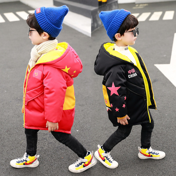 Modern gyerekkabát fiúknak kapucnival és színes rátéttel, két színben