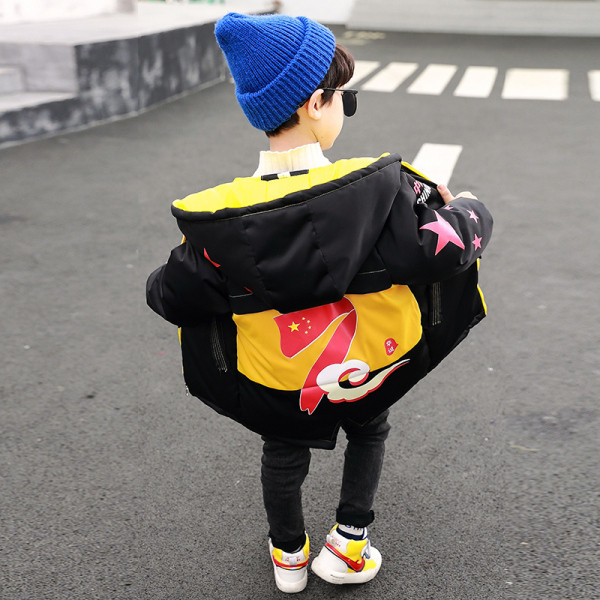 Modern gyerekkabát fiúknak kapucnival és színes rátéttel, két színben