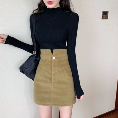 Σύντομη γυναικεία φούστα από βελούδο σε πολλά χρώματα