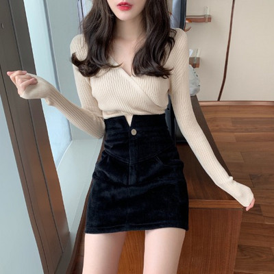 Σύντομη γυναικεία φούστα από βελούδο σε πολλά χρώματα