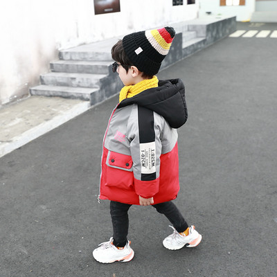 Μοντέρνο παιδικό χειμωνιάτικο μπουφάν για αγόρια με κουκούλα και τσέπη σε δύο χρώματα