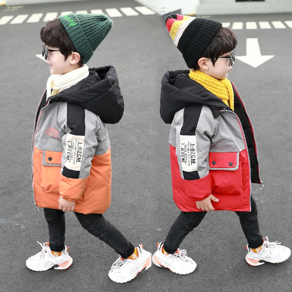 Μοντέρνο παιδικό χειμωνιάτικο μπουφάν για αγόρια με κουκούλα και τσέπη σε δύο χρώματα