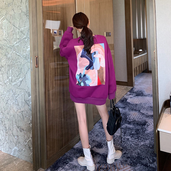 Γυναικεία φαρδιά μπλούζα με πορφυρό χρώμα με εφαρμογή