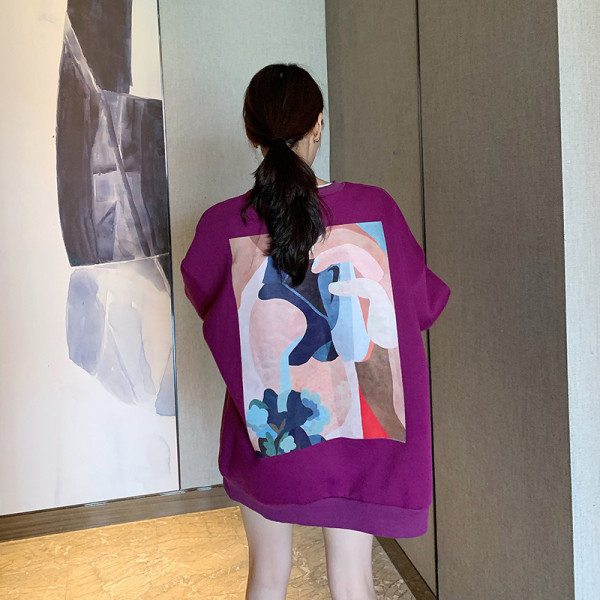 Γυναικεία φαρδιά μπλούζα με πορφυρό χρώμα με εφαρμογή