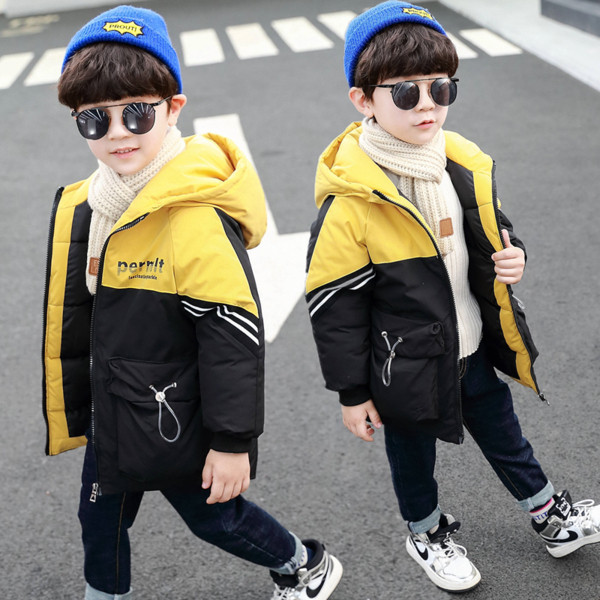 Modern gyerek téli kabát fiúknak kapucnival és zsebekkel, három színben