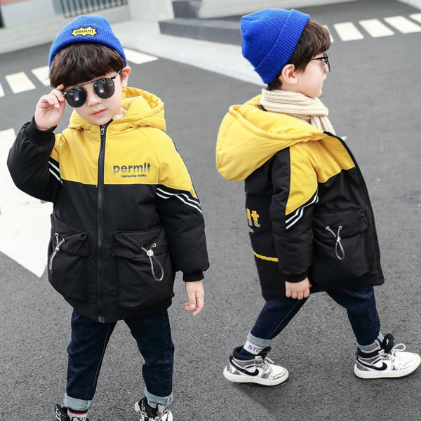 Modern gyerek téli kabát fiúknak kapucnival és zsebekkel, három színben