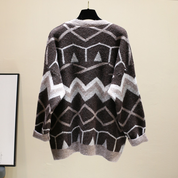 Modern női pulóver kerek nyakkivágással, széles modellel