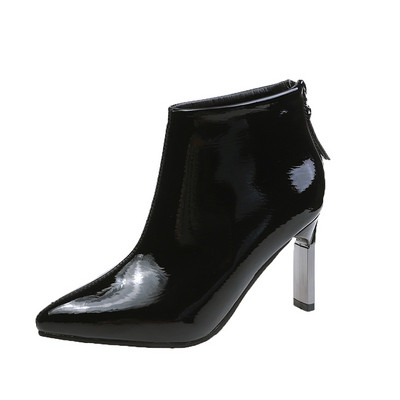 Stílusos női csizma sarokkal és cipzárral bézs, kék és fekete színben