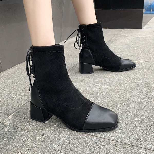 Casual γυναικείες μπότες σε μαύρο και καφέ χρώμα με κορδόνια  σε οικολογικό σουέτ