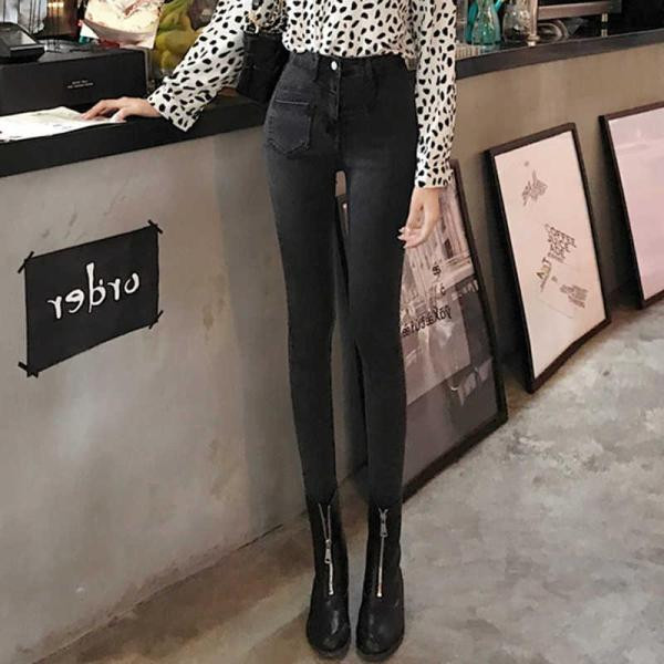 Szürke, hosszú, testhezálló női farmernadrág, zsebbel