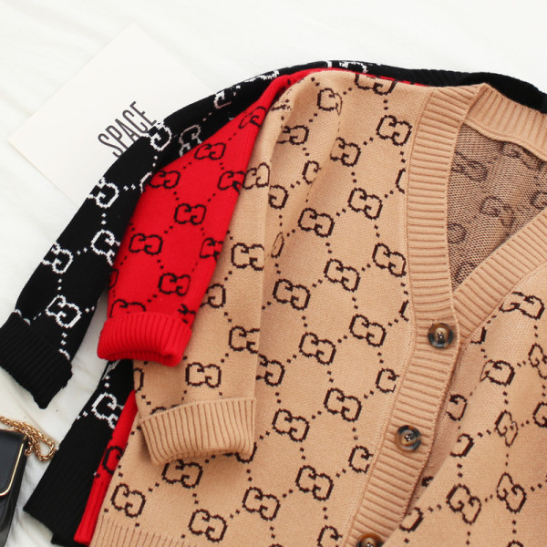 Modern női mellény piros, fekete és bézs színben