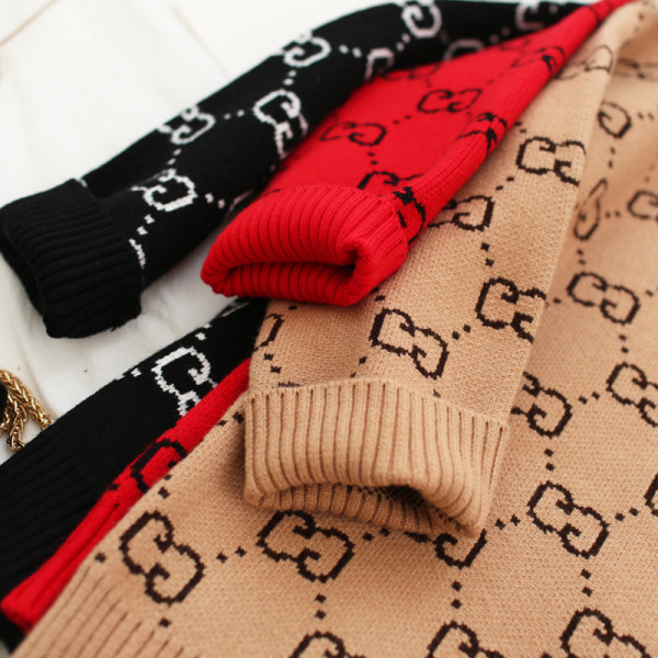 Modern női mellény piros, fekete és bézs színben