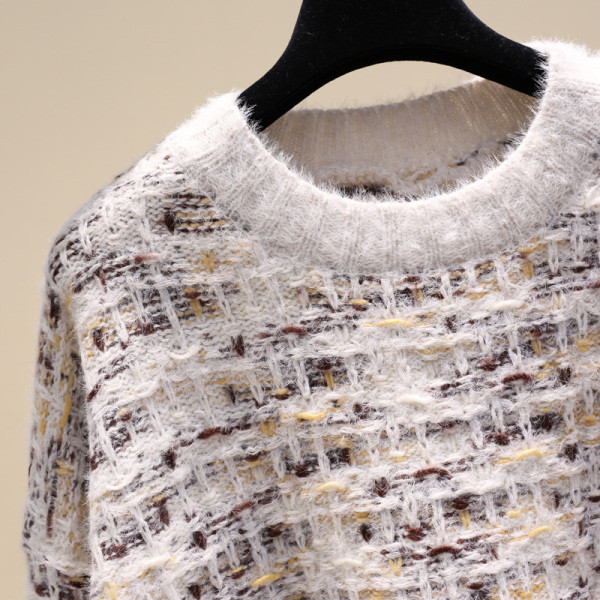 Modern női téli pulóver kerek nyakkivágással