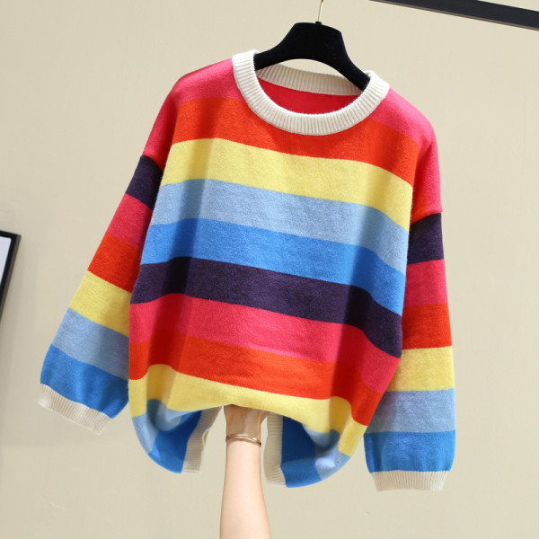 Női csíkos pulóver kerek nyakkivágással, széles modellel