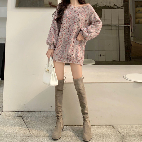 Széles és hosszú pulóver sima modell mintás mintával