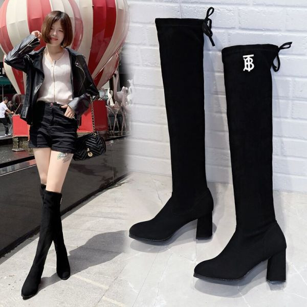 Γυναικείες ψηλές μπότες εώς το γόνατο από έκο σουέτ  με κορδόνια σε μαύρο χρώμα