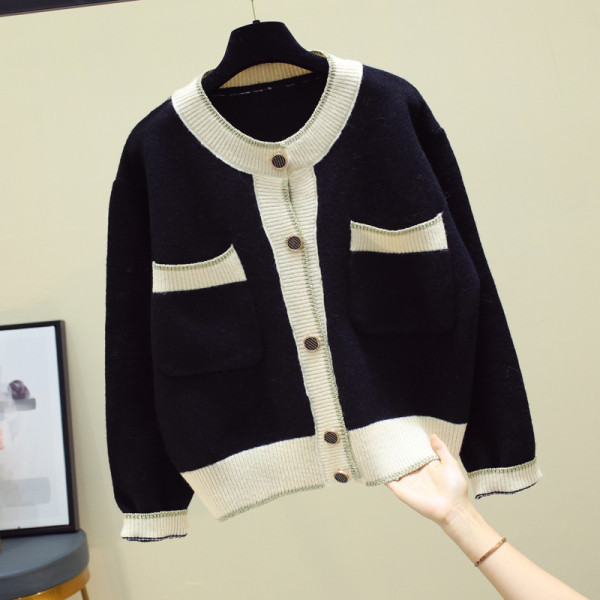 Női alkalmi mellény zsebekkel és kerek nyakkivágással