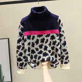 Γυναικείο κομψό πουλόβερ με ψηλό κολάρο 