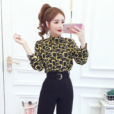 Γυναικεία μπλούζα σε διάφορα χρώματα με μοτίβο μοτίβο