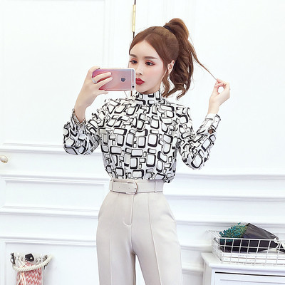 Γυναικεία μπλούζα σε διάφορα χρώματα με μοτίβο μοτίβο