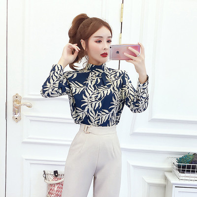 Γυναικέια μπλούζα με ψηλό γιακά σε τρία χρώματα με χρωματιστό μοτίβο