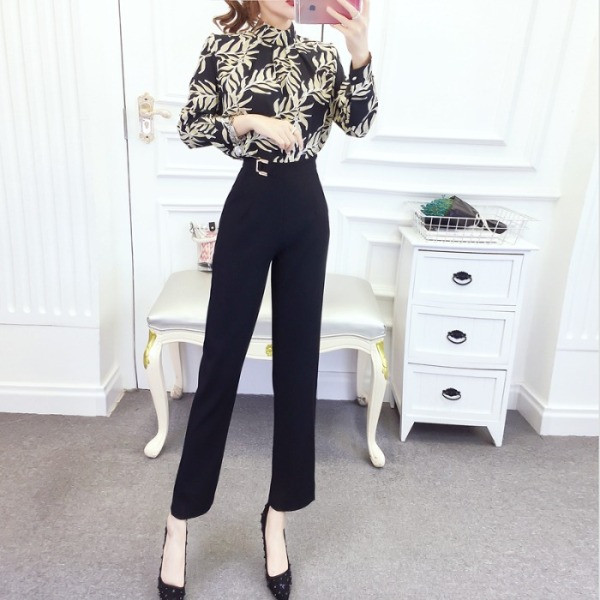 Γυναικέια μπλούζα με ψηλό γιακά σε τρία χρώματα με χρωματιστό μοτίβο