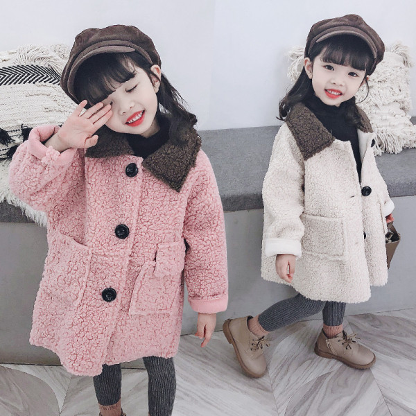 Μοντέρνο παιδικό παλτό με τσέπες και κουμπιάσε δύο χρώματα