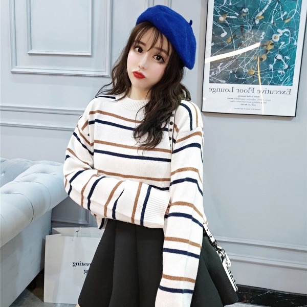 Το casual ριγέ πουλόβερ των γυναικών σε δύο χρώματα