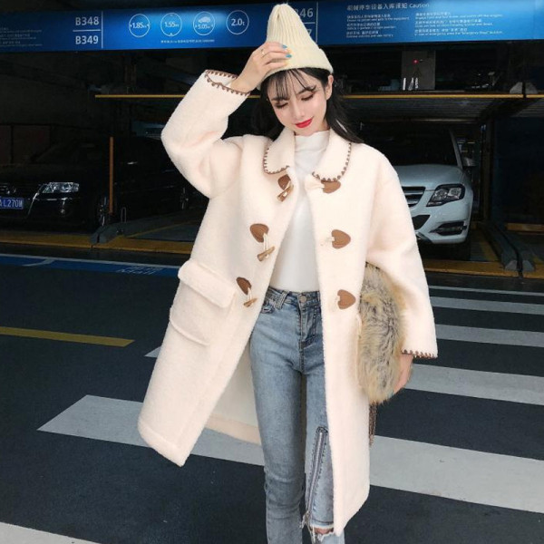 ÚJ Modern női kabát széles modell több színben