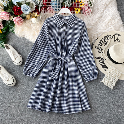 Modern női kockás ruha övvel és gombokkal négy színben