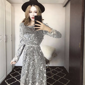 Modern női ruha szürke és fekete flitterekkel